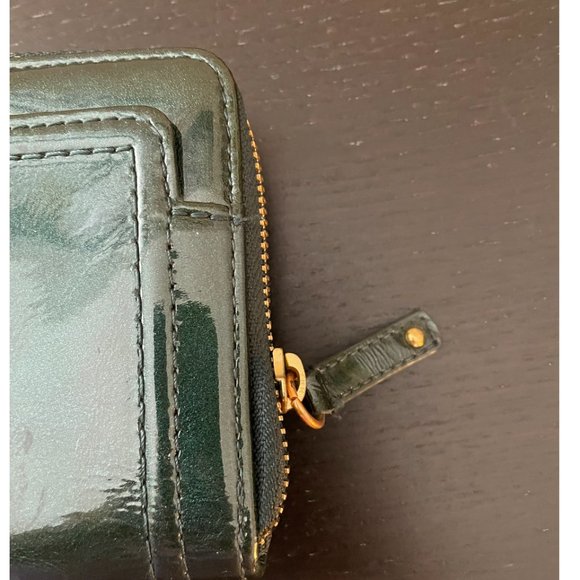Vintage Juicy Couture Wallet Dark Green Leather & Gold Hardware Zip Wallet - Picture 4 of 10